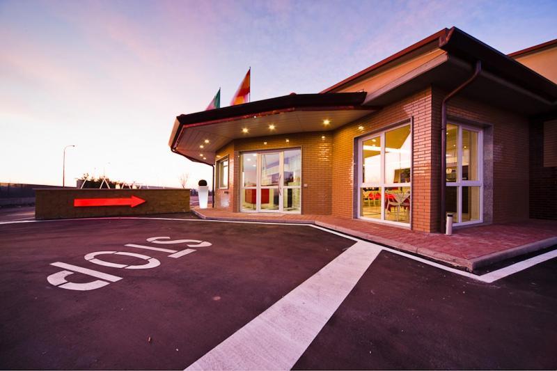 Motel Autosole Vip Castelnuovo Scrivia المظهر الخارجي الصورة