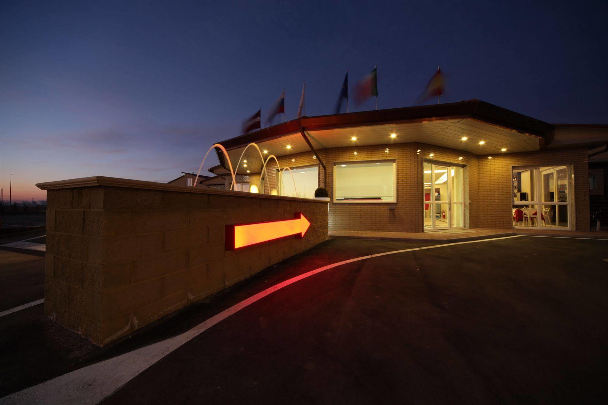 Motel Autosole Vip Castelnuovo Scrivia المظهر الخارجي الصورة